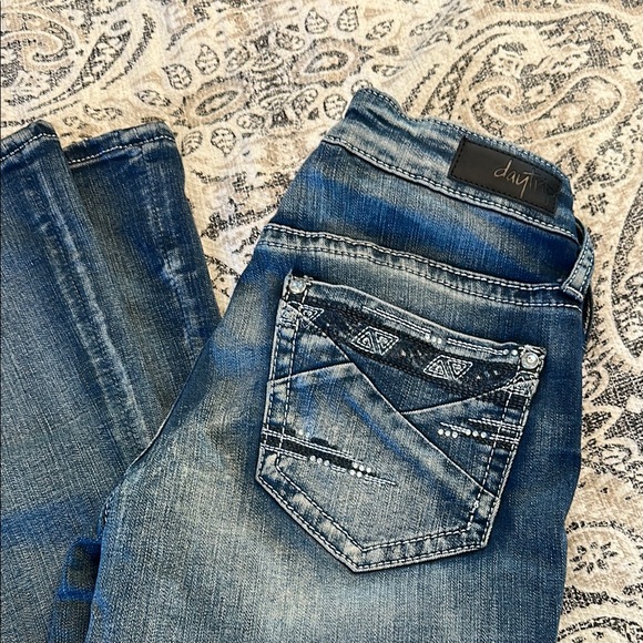 Daytrip Lynx Bootcut Denim Jeans - Picture 2 of 6